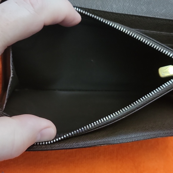 Louis Vuitton Damier Ebene Pattern Coated Canvas Wallet w/box - Picture 9 of 14